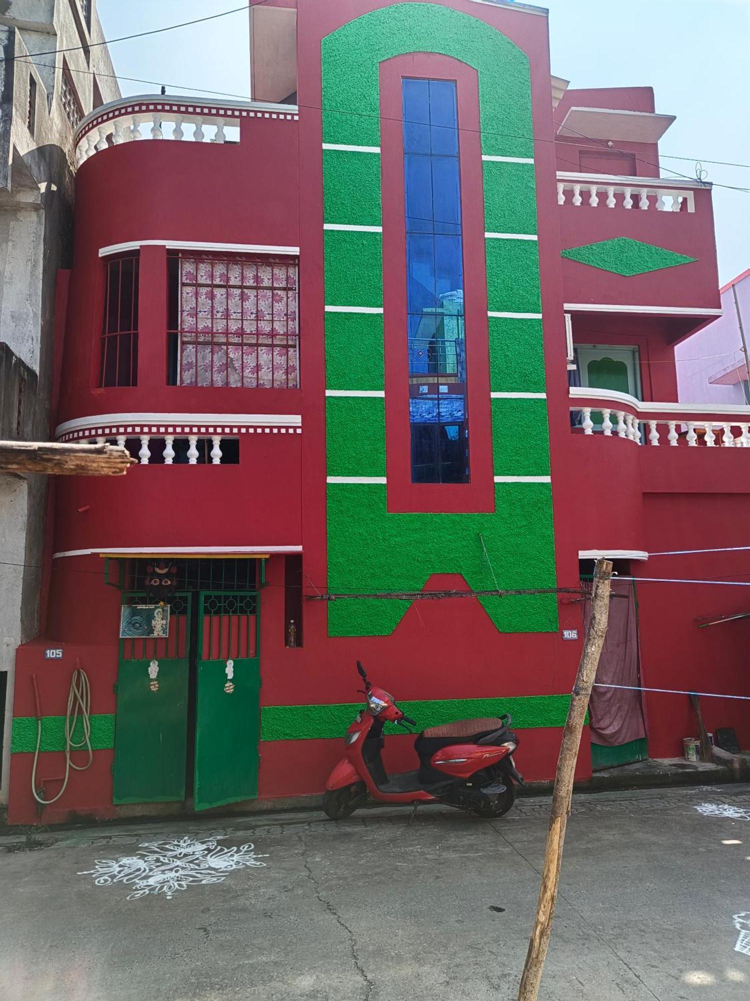Blue Waves Homestay 蓬蒂切里 外观 照片